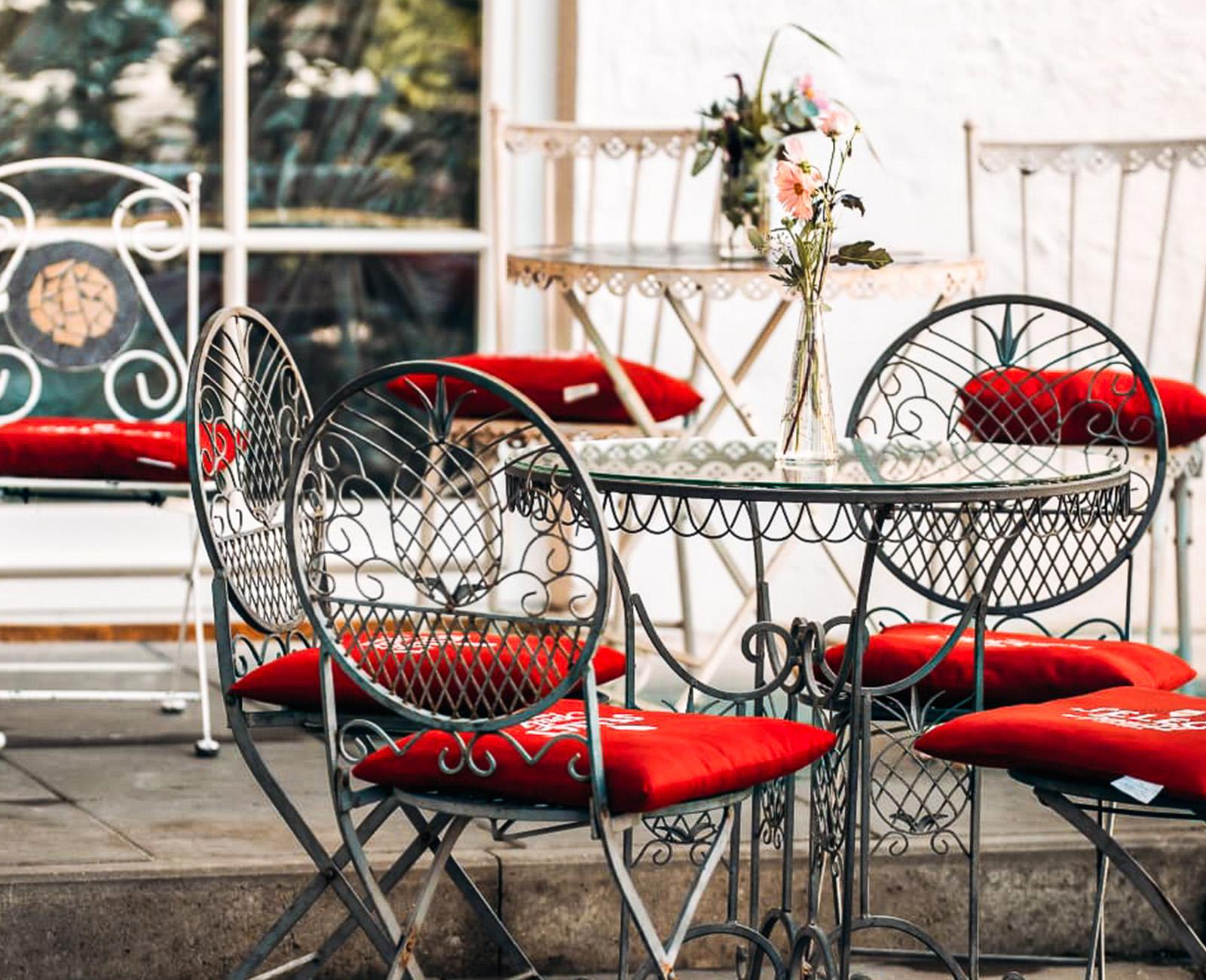 Ciao-Amore-Galerie-draußen